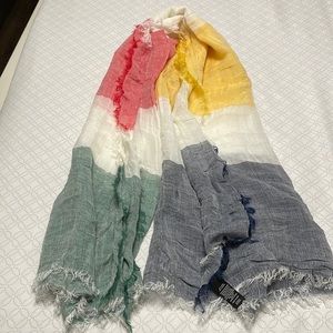 NWOT Hudson’s Bay Scarf